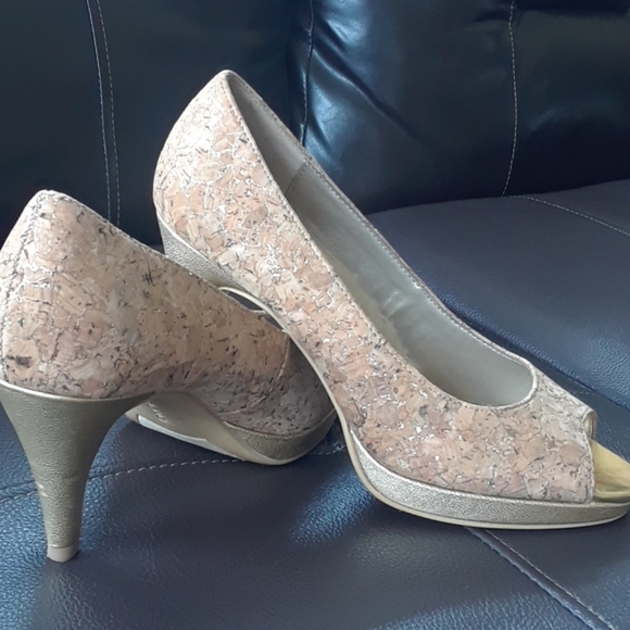Shoes - Picture 2 of 2